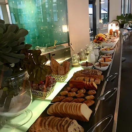 Hotel Design Les Bains Douches 3*