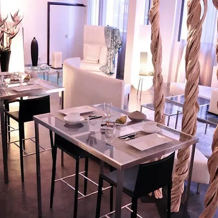Otel Design Les Bains Douches