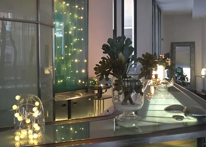 Hotel Design Les Bains Douches 3*